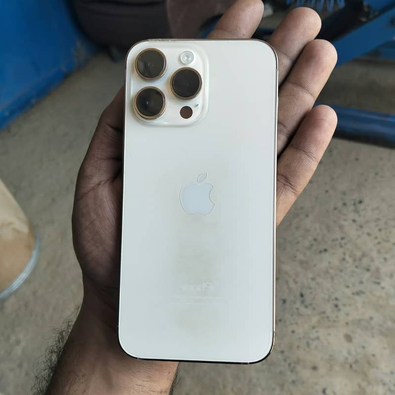 Apple iPhone 14 Pro Max 0