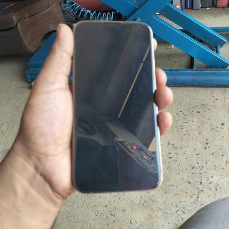 Apple iPhone 14 Pro Max 1