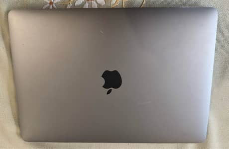 Apple MacBook Pro 13" (2020) – 16GB RAM / 1TB SSD / 4 Thunderbolt Port