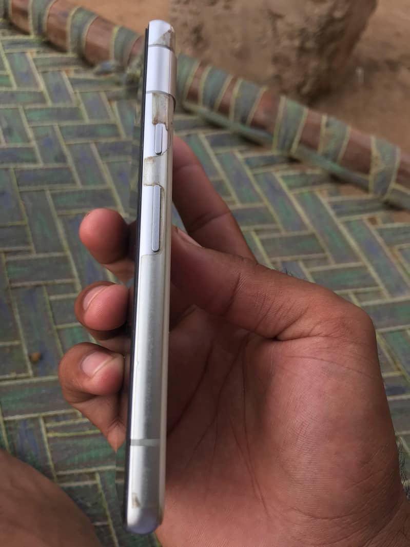Google Pixel 7a 4