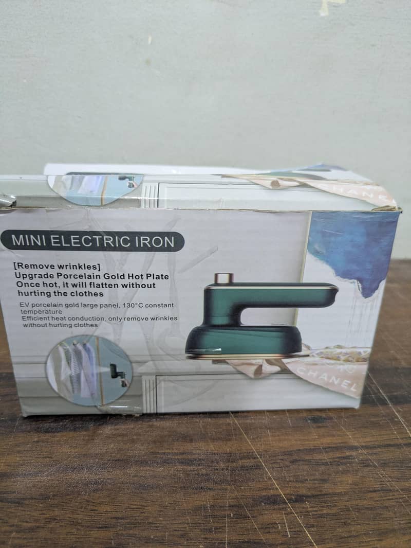 Mini Foldable Steam Iron 1
