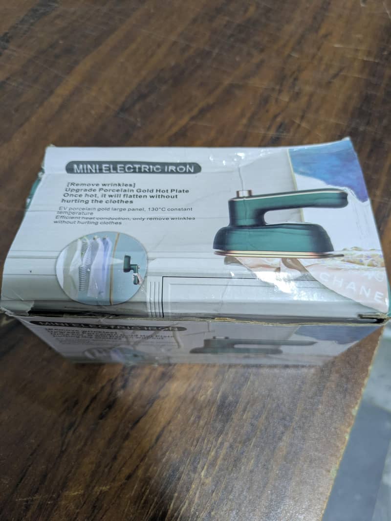 Mini Foldable Steam Iron 2