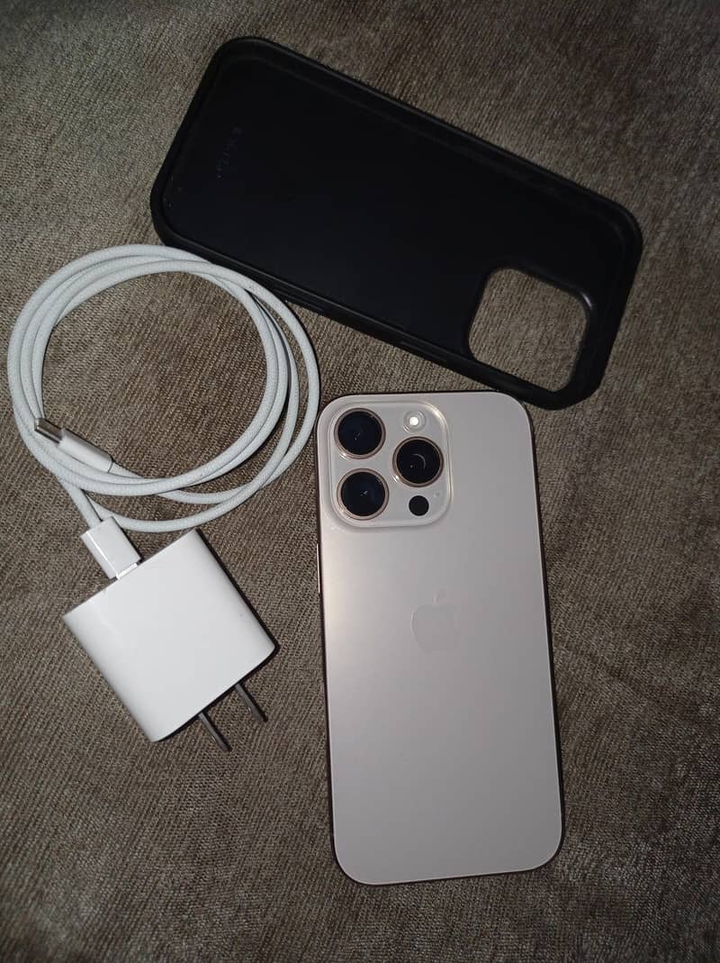Apple iPhone 16 Pro 0