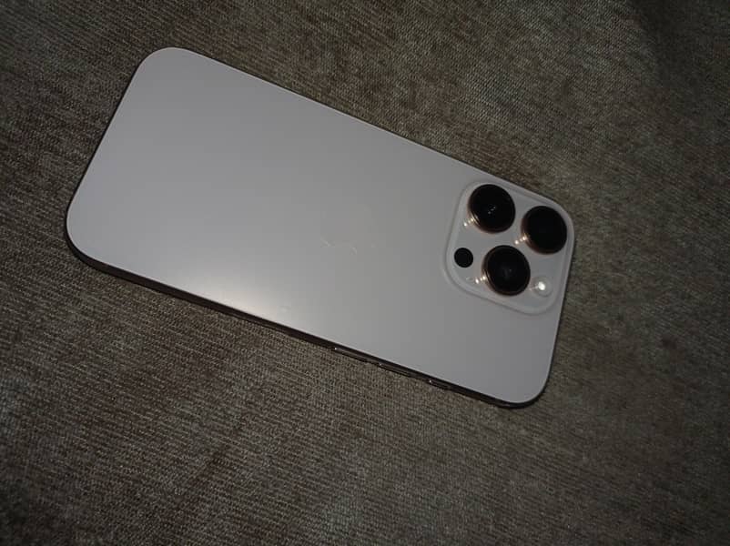 Apple iPhone 16 Pro 6