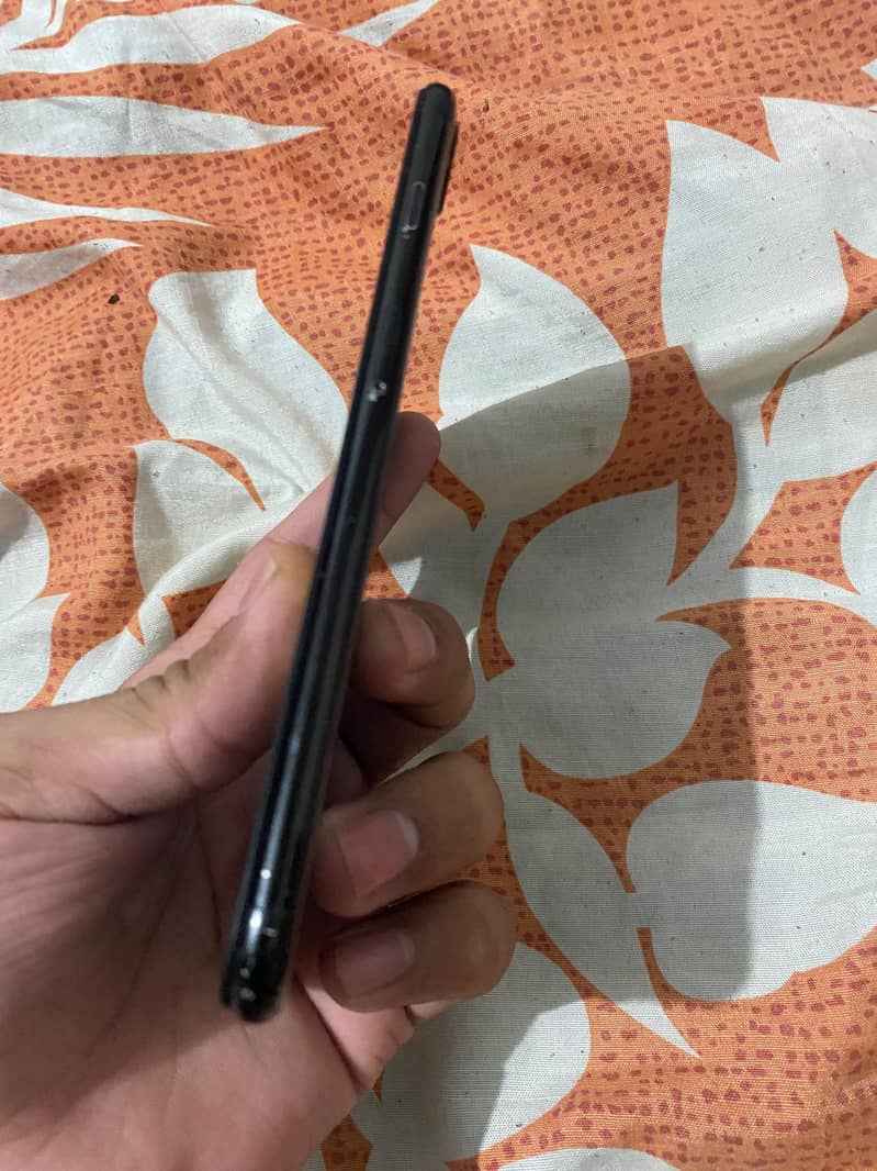 Apple iPhone 7 Plus 2