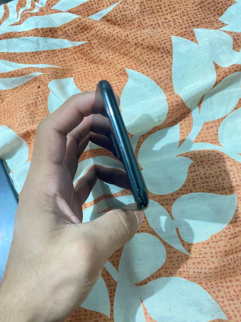 Apple iPhone 7 Plus 3