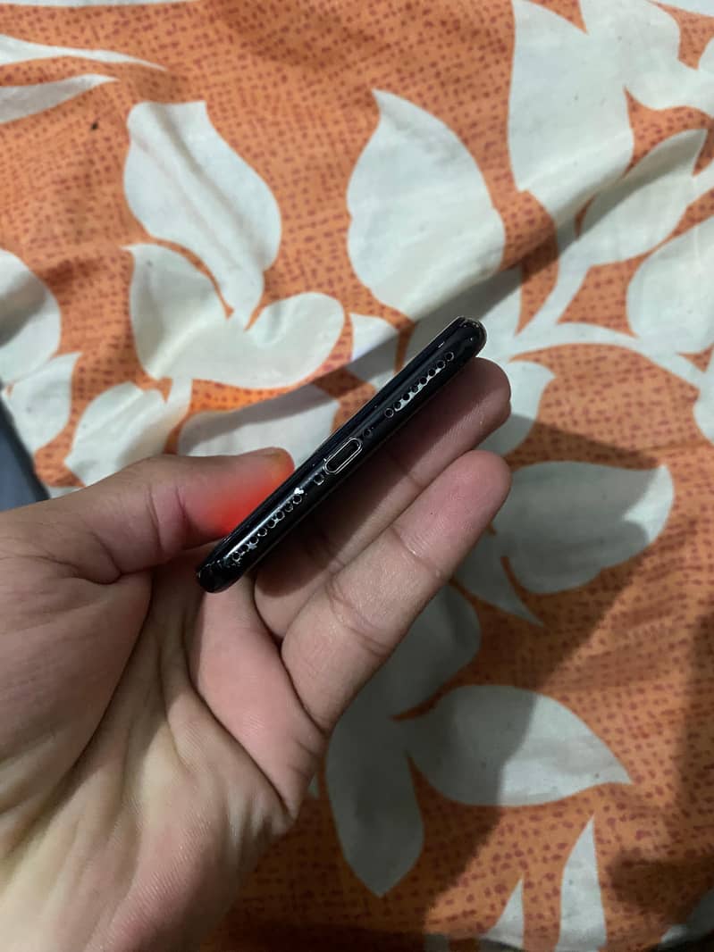 Apple iPhone 7 Plus 4