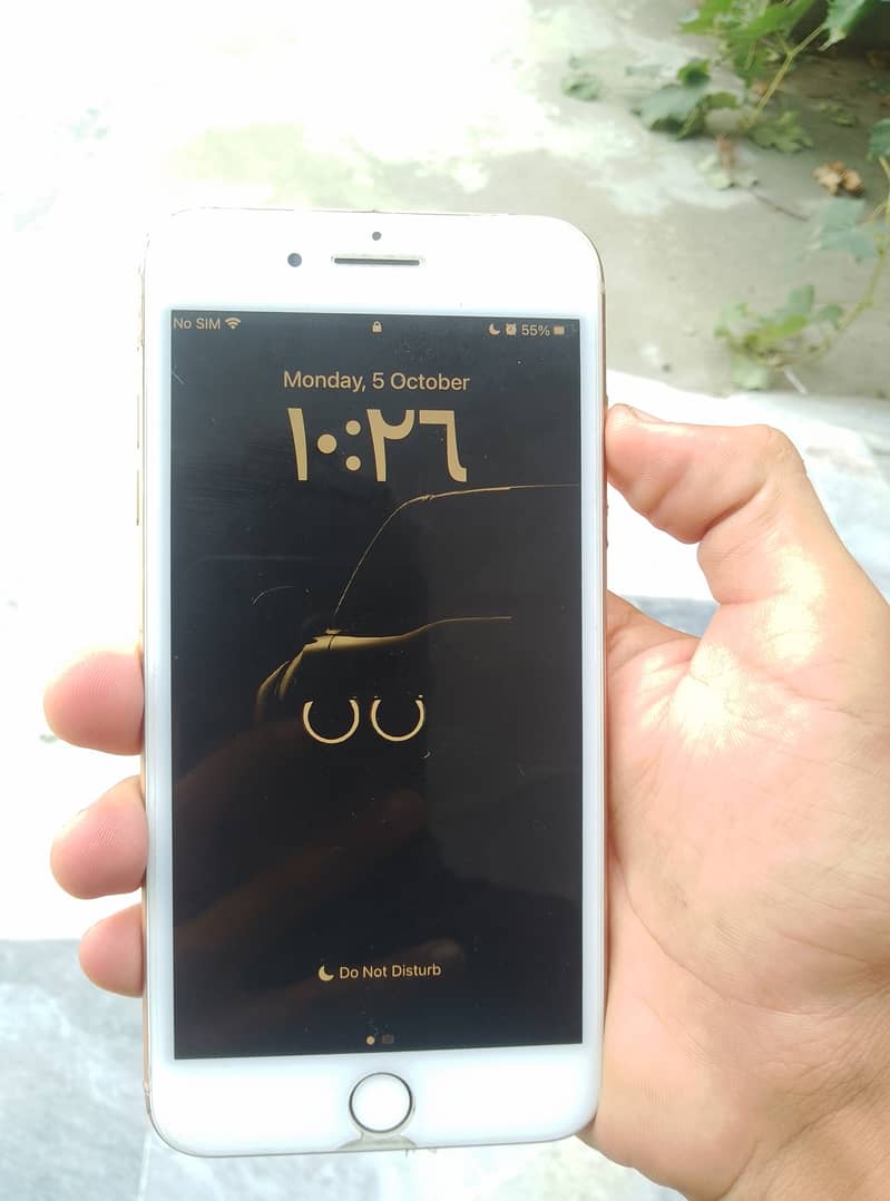 Apple iPhone 8 Plus 3