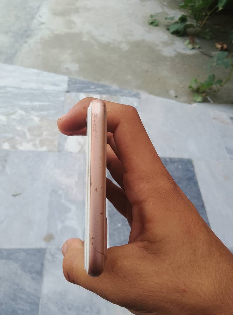Apple iPhone 8 Plus 5