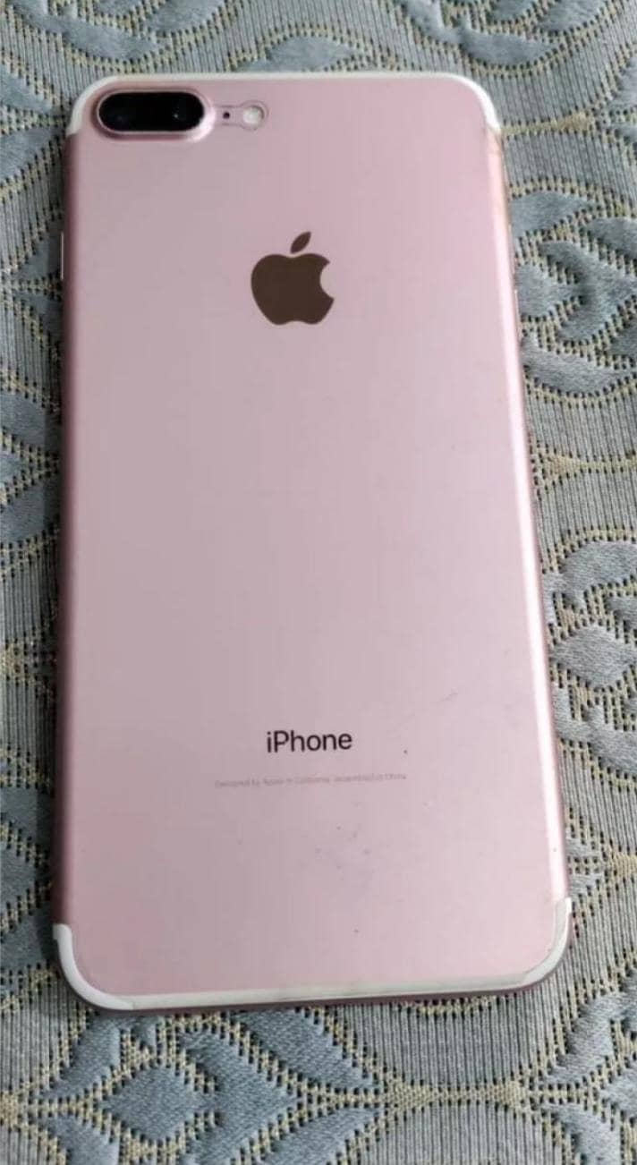 Apple iPhone 7 Plus 0