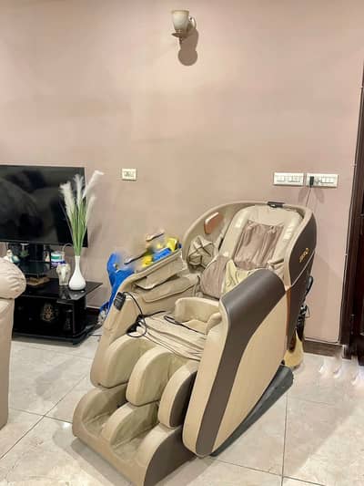 Zero Full Body Massage Chair – Premium Quality, Beige & Brown