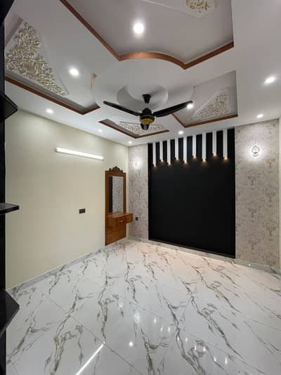 Prime Location 10 Marla House In Gulshan-e-Ravi - Block C Is Best Option