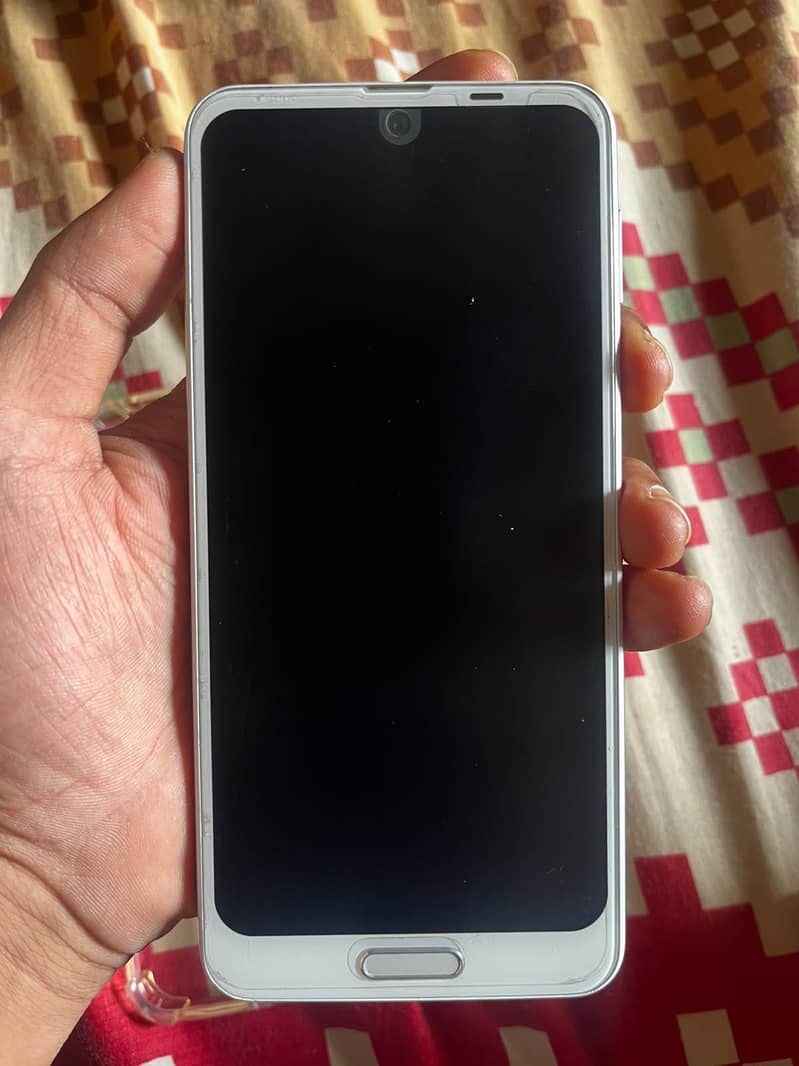 Sharp Aquos R2 2