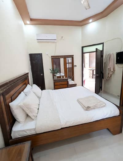 6 bed dd ind ground floor portion available for rent