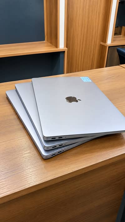 Apple MacBook Air 2020 | Intel Core i3 | 8GB RAM | 256GB SSD