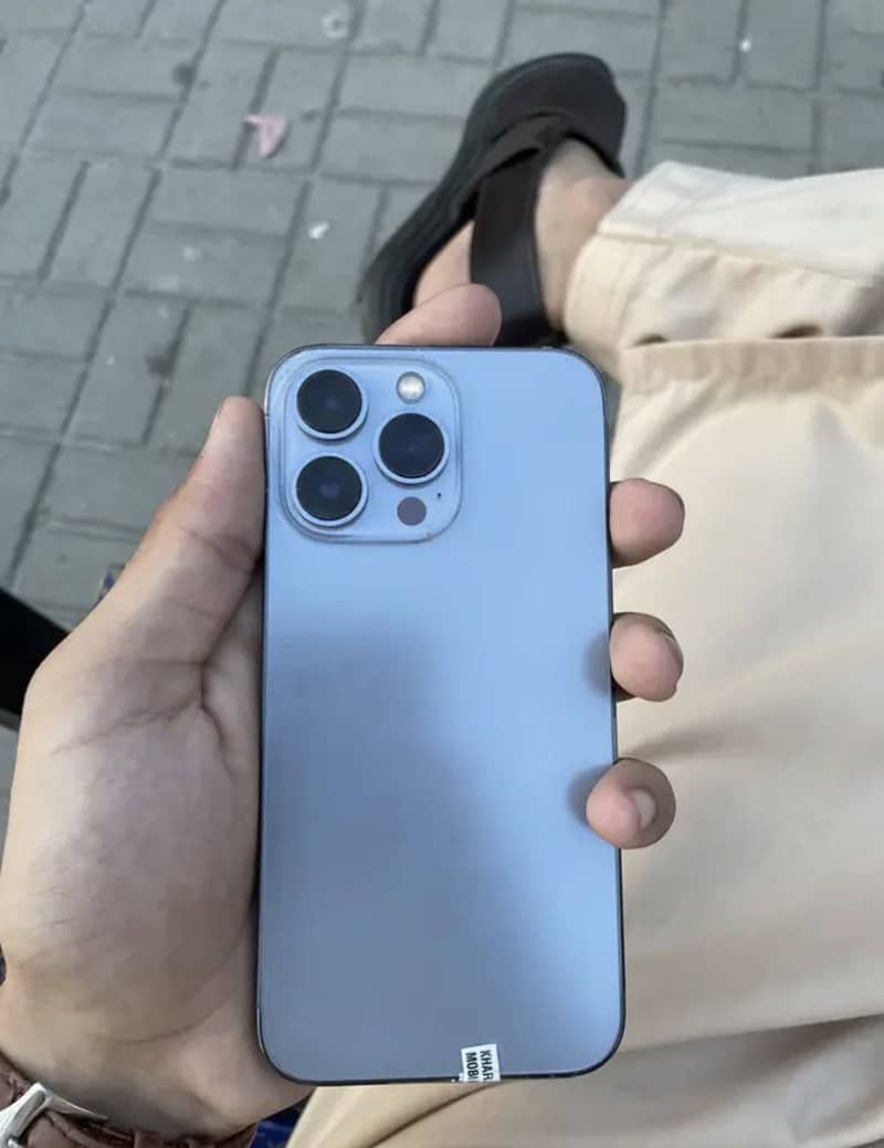 Apple iPhone 13 Pro 0