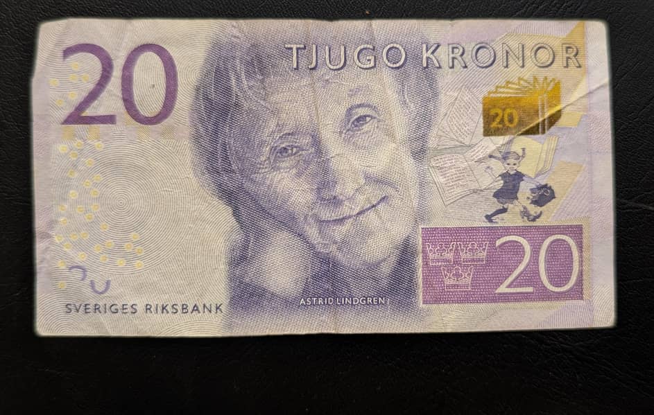 Different bank notes 6