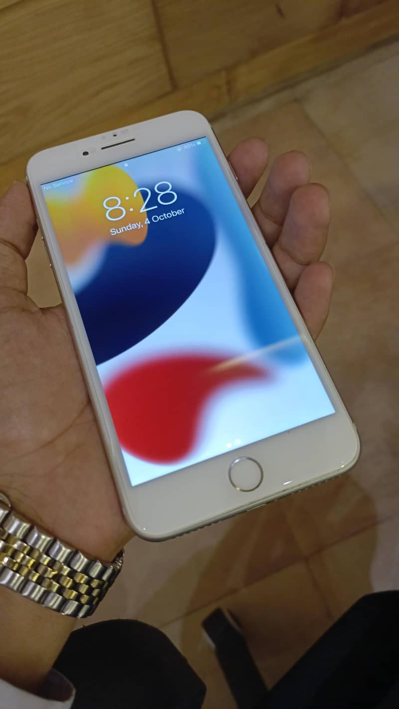 Apple iPhone 7 Plus 6