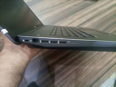 HP ZBook 17G4-7820HQ Workstation 16GB NVIDIA Dedicated P5000 Graphics