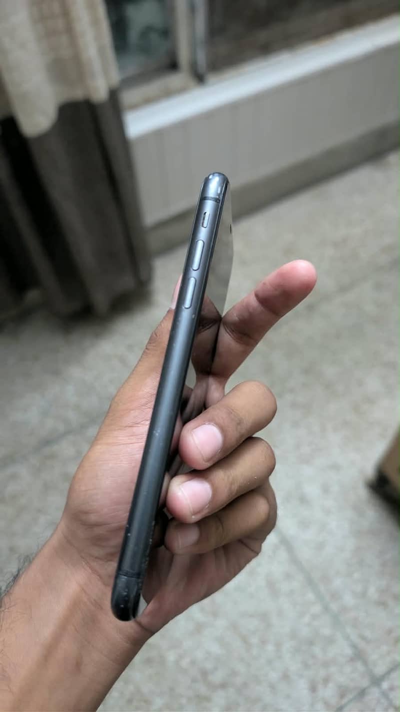 Apple iPhone 11 2