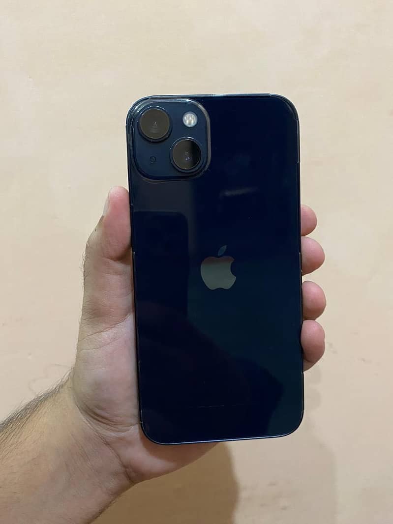 Apple iPhone 13 0