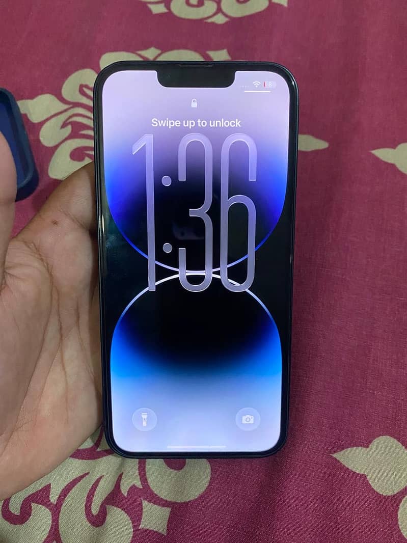 Apple iPhone 13 4