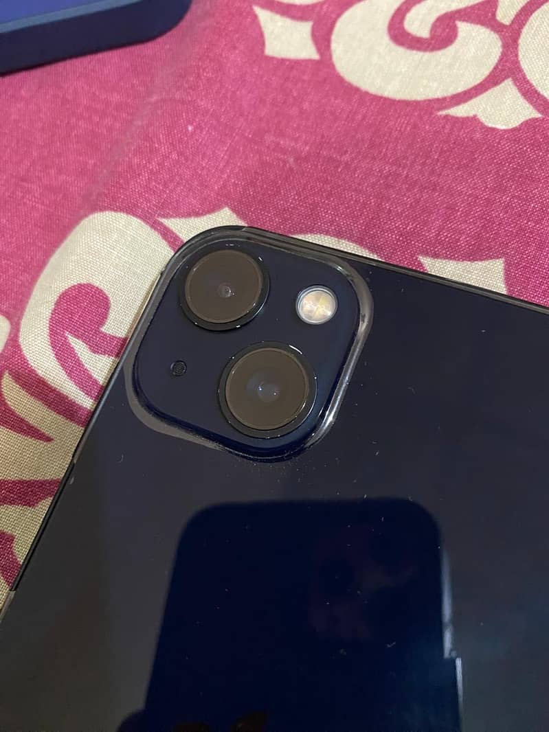 Apple iPhone 13 7