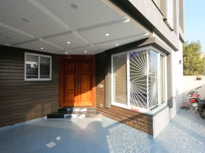 5 Marla Brand New House For Rent In Bahria Town Lahore