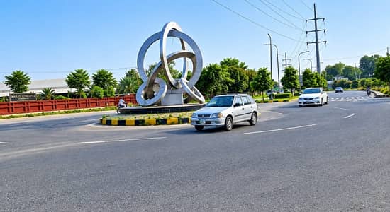 Prime 5 Marla Corner Plot for Sale in DHA Phase 9 Town Near Park & 120-Ft Road