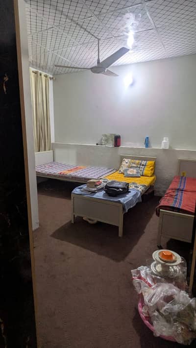 Divine Inn Girls Hostel Lahore