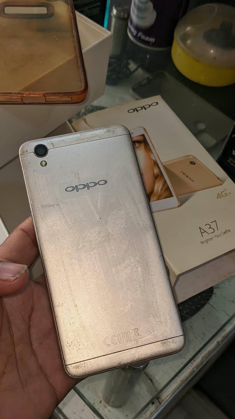 OPPO A37 0