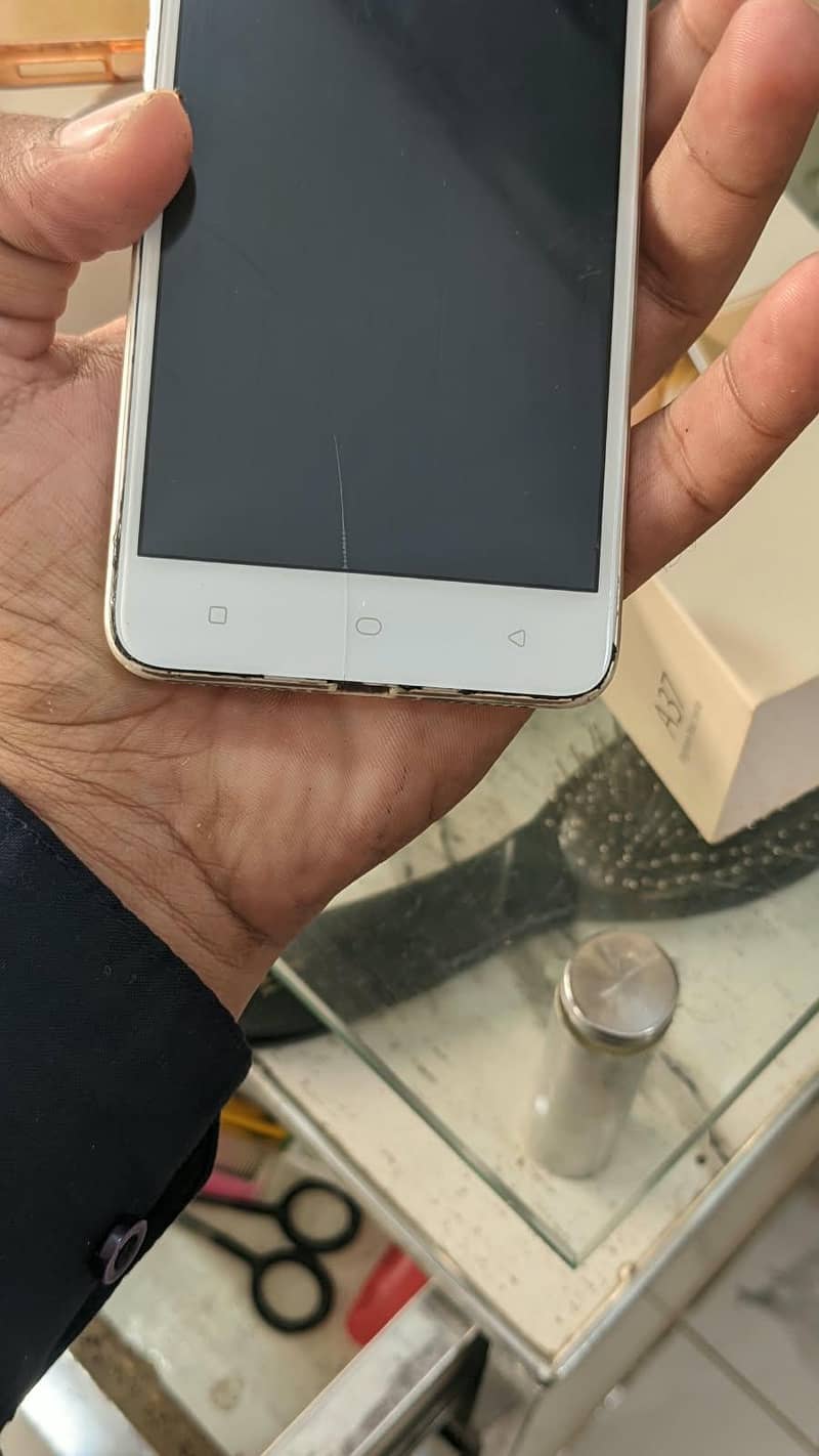 OPPO A37 5