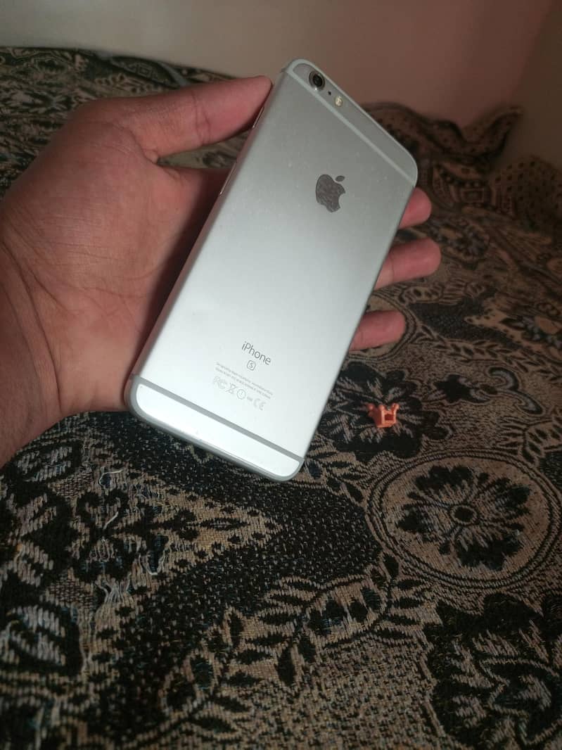 Apple iPhone 6S Plus 1