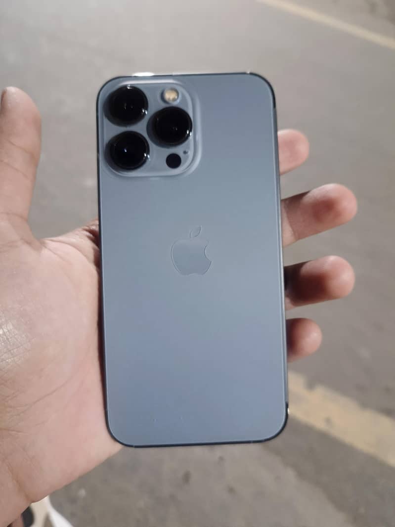 Apple iPhone 13 Pro 0