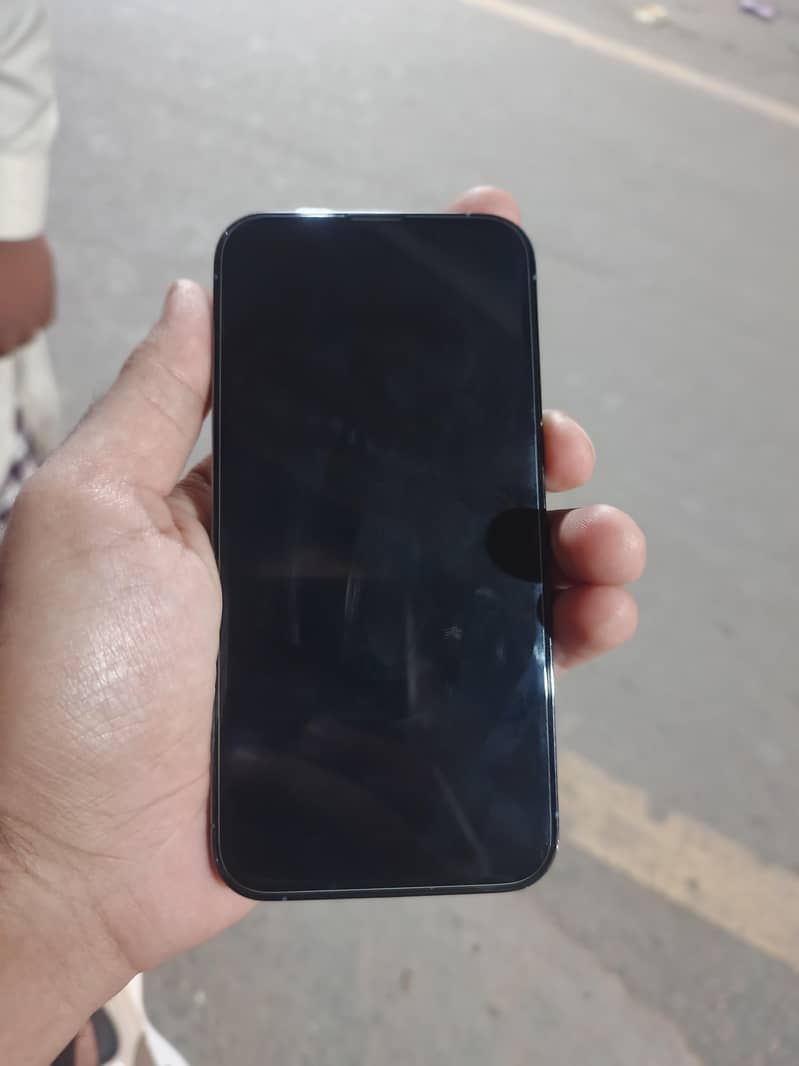 Apple iPhone 13 Pro 1
