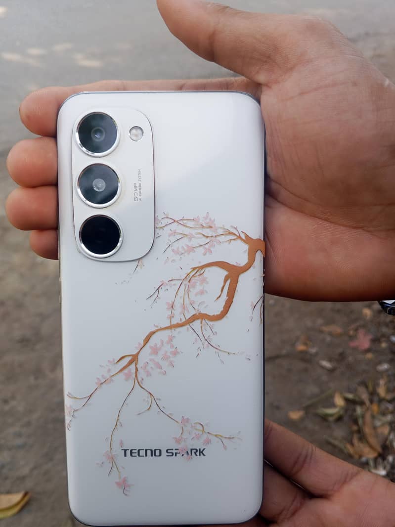 Tecno Spark 40 Pro Plus 4