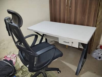 Office Table and Chair for Sale – Ali Town Lahore