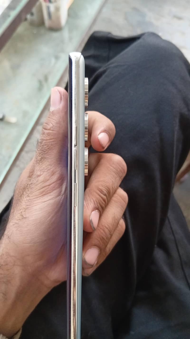 Tecno Camon 40 Pro / 8GB RAM / 256GB Storage / PTA Approved 2