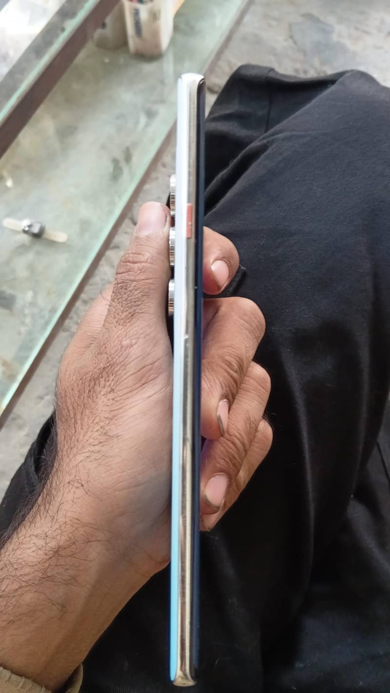 Tecno Camon 40 Pro / 8GB RAM / 256GB Storage / PTA Approved 3