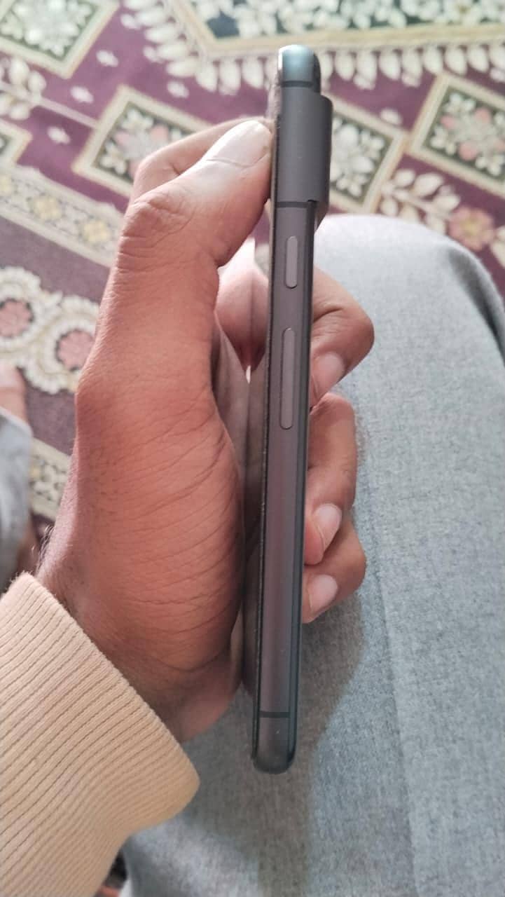 Google Pixel 8 2
