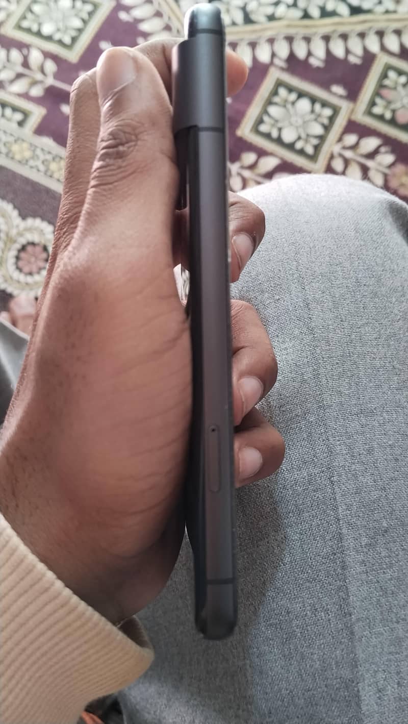 Google Pixel 8 3
