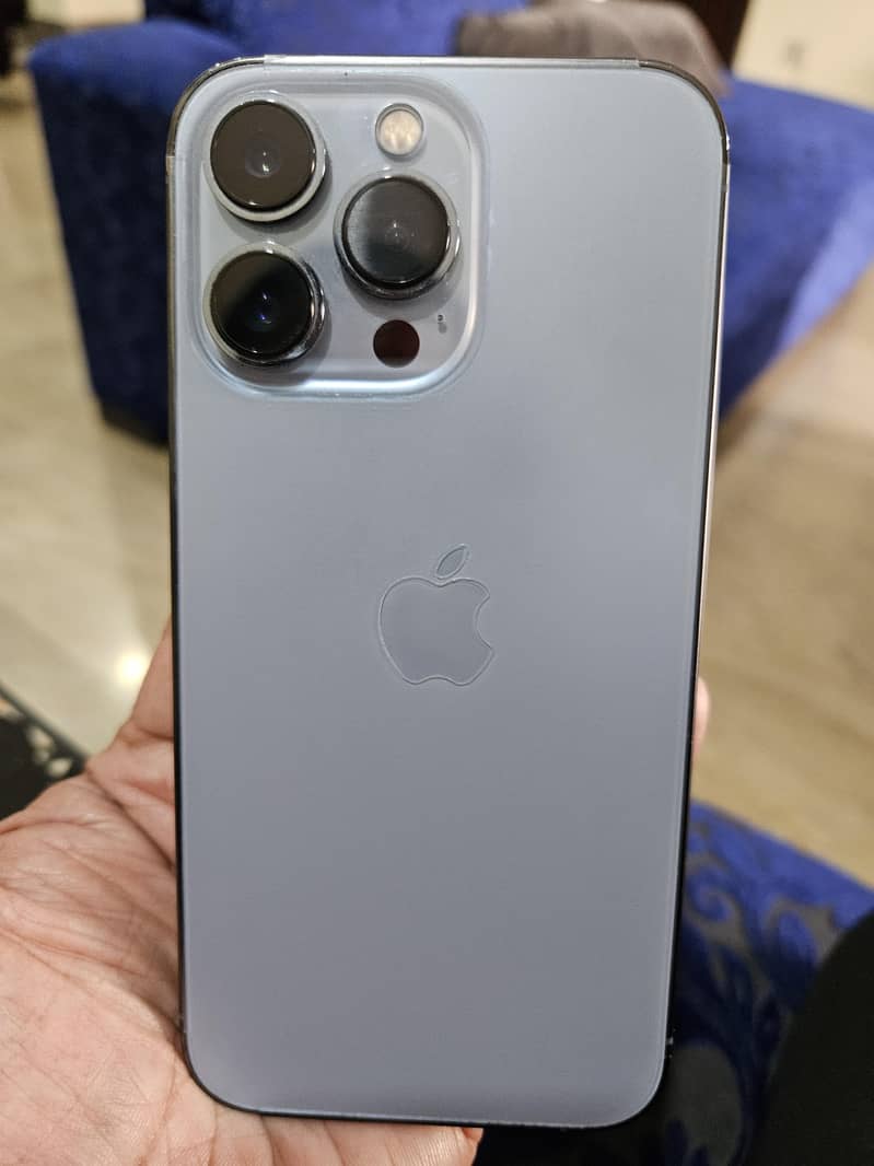 Apple iPhone 13 Pro 8