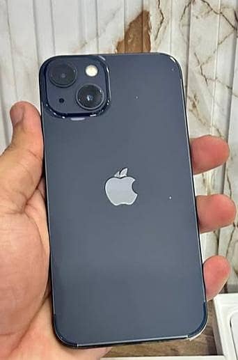 Apple iPhone 13