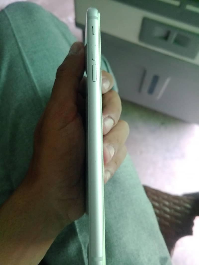 Apple iPhone 8 Plus 2