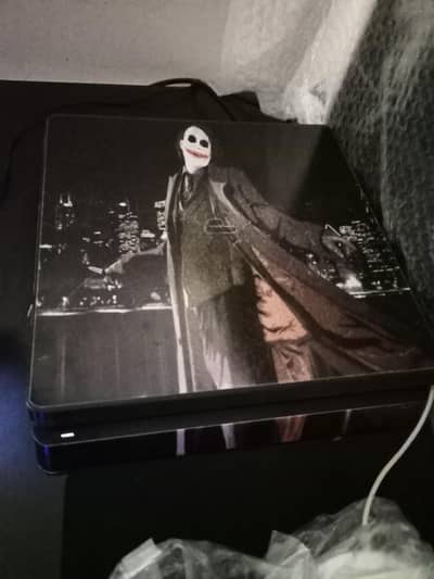 playstation 4 slim 1TB with 1 cd game and 6 digital games