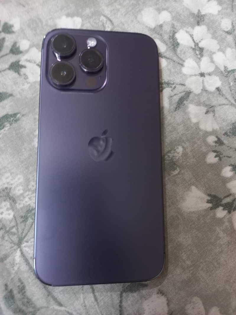 Apple iPhone 14 Pro Max 1