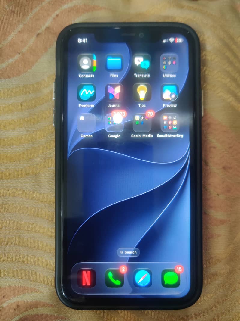 Apple iPhone 11 0