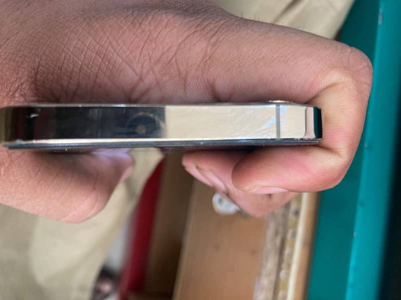 Apple iPhone 12 Pro 1