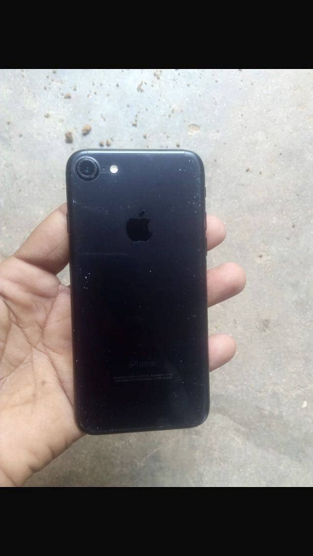 Apple iPhone 7 1