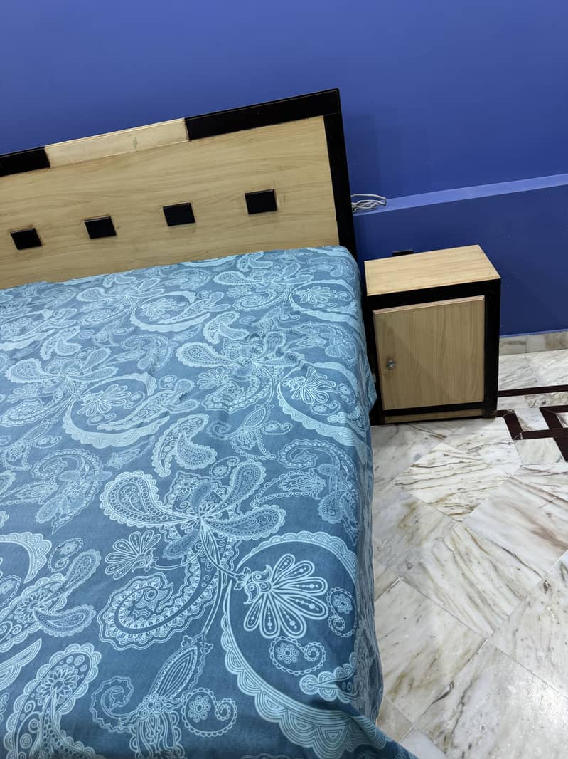 King size bed 2